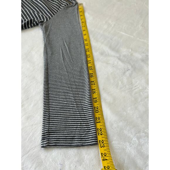 Jones NY Signature Top Women's Crew Neck XL Gray/White Striped Long Sleeve - Picture 6 of 7